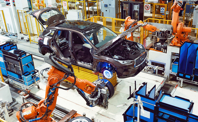 東風英菲尼迪 以“奮進之年”為號角，多維戰(zhàn)略布局釋放潛能，驅(qū)動未來汽車銷售新篇章